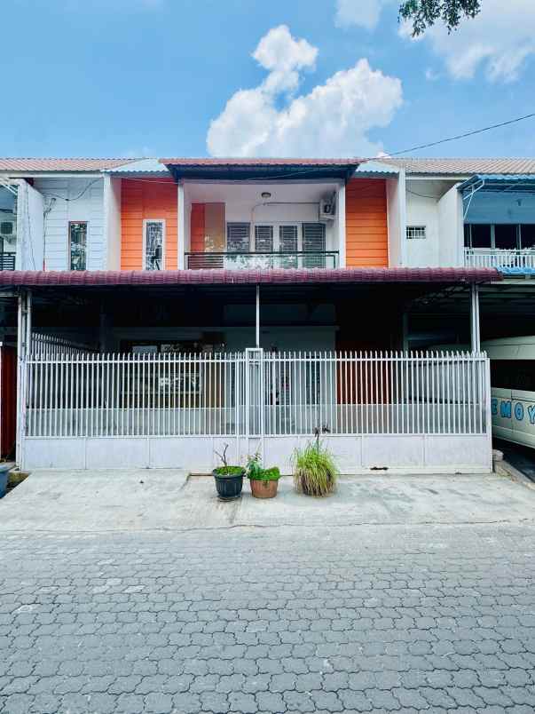 dijual rumah jl menteng indah