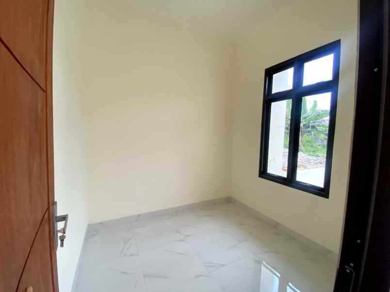 dijual rumah jl meran cilodong kota depok