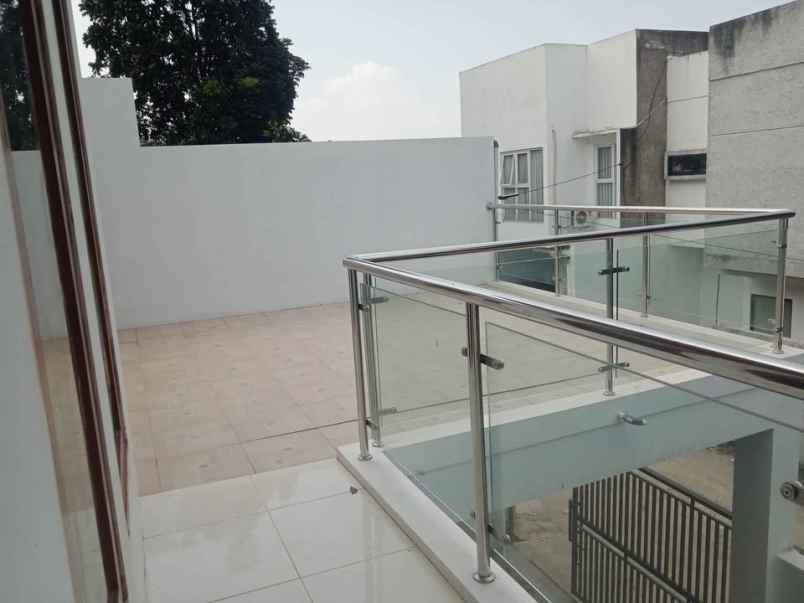 dijual rumah jl padasuka bandung