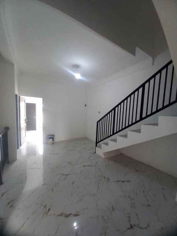 dijual rumah jl penggilingan cakung