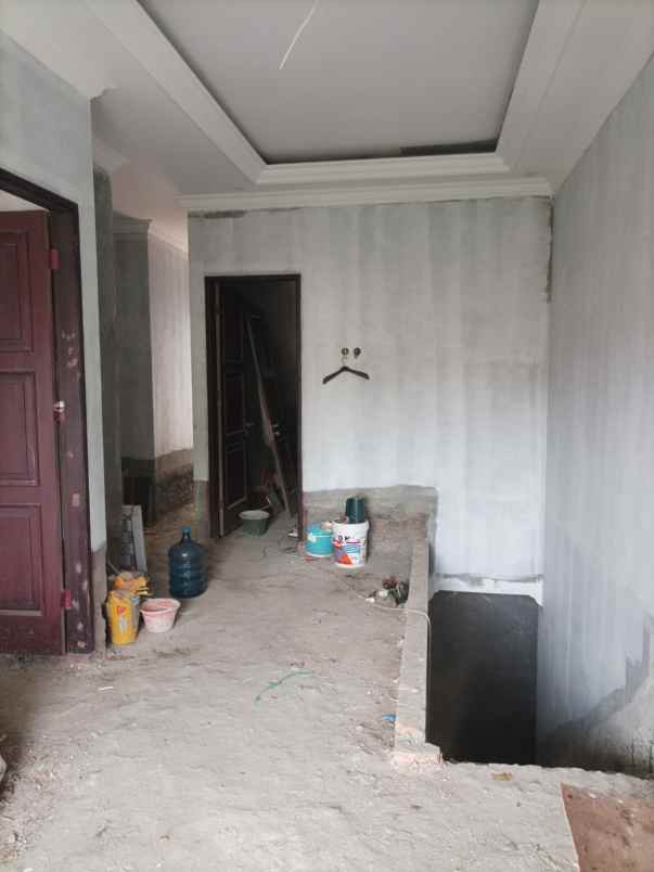 dijual rumah jl percetakan negara