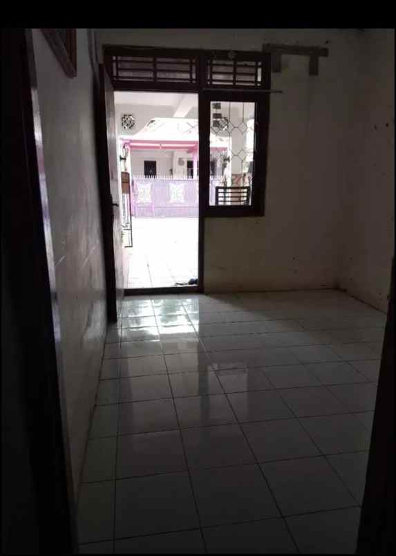 dijual rumah jl perum taman bumyagara