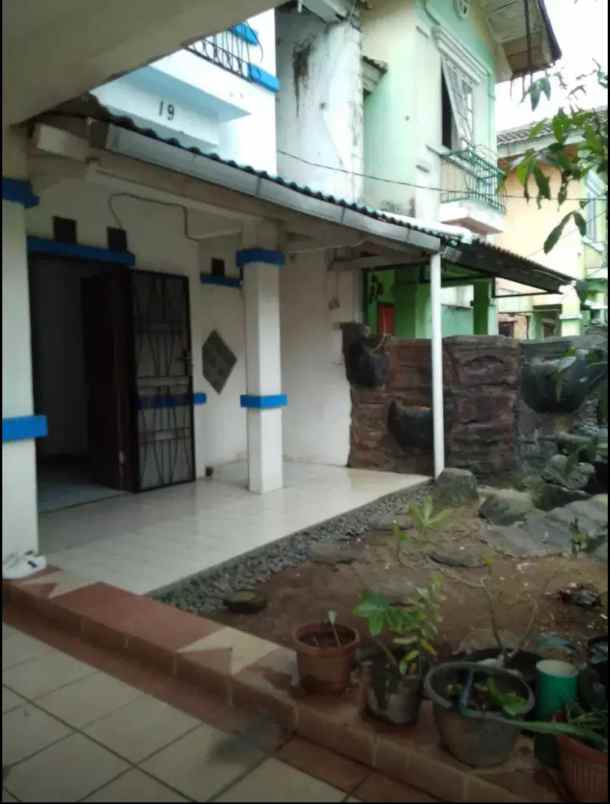 dijual rumah jl perum taman bumyagara