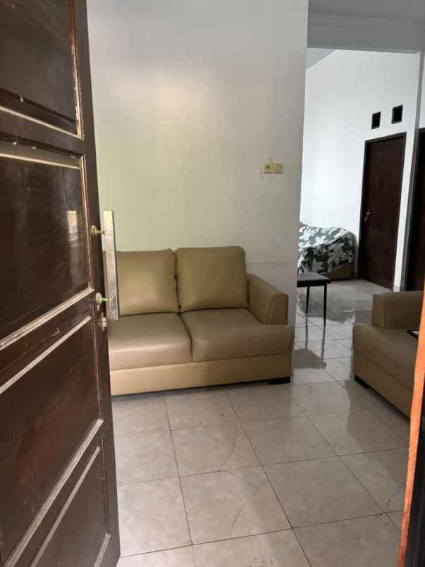 dijual rumah jl primatama residence