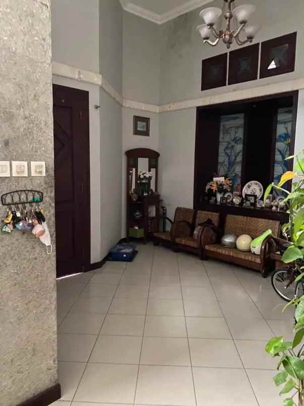 dijual rumah jl pulau batam dauh puri