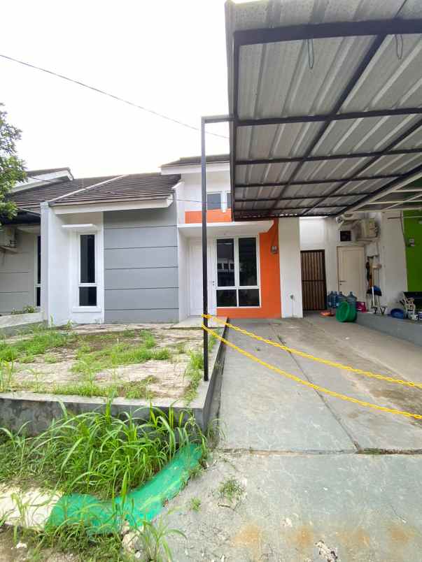 dijual rumah jl raya cipayung