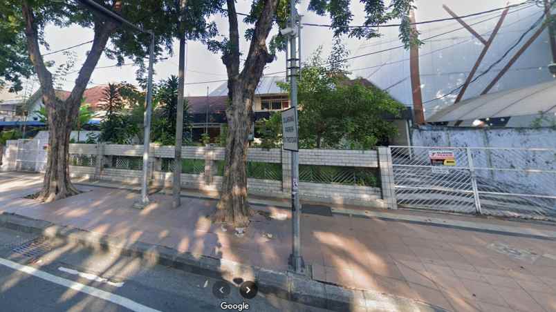 dijual rumah jl raya darmo