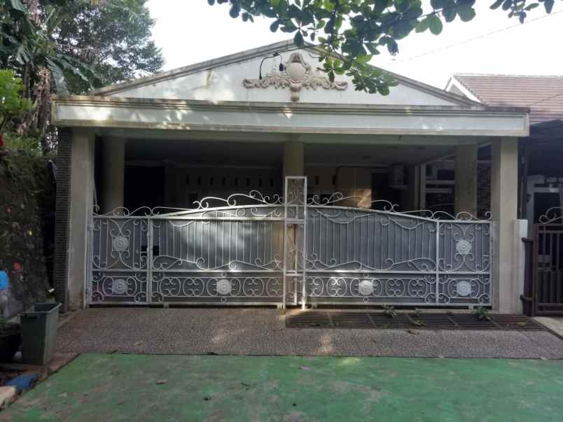 dijual rumah jl raya sawangan rangkapan