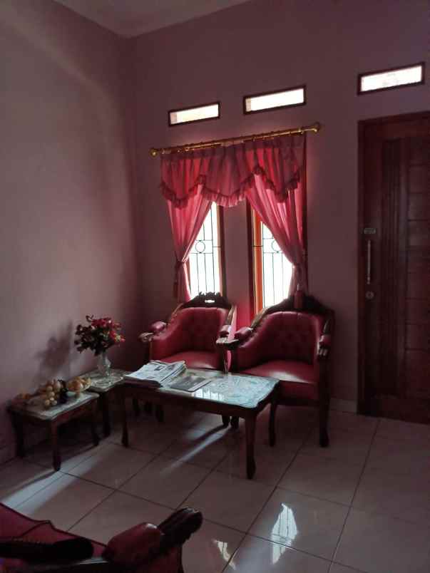 dijual rumah jl sadar raya jagakarsa