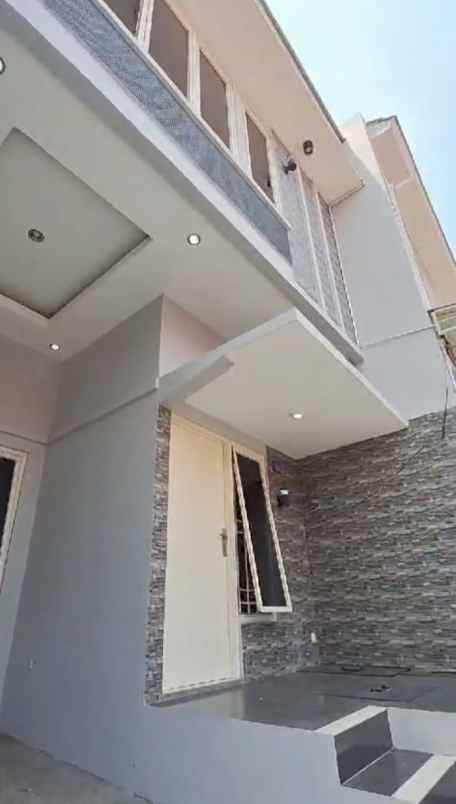 dijual rumah jl simo katrungan