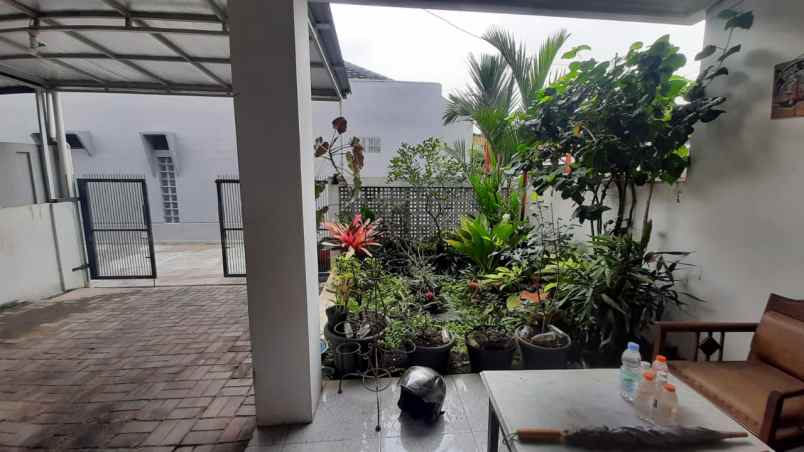 dijual rumah jl squash puri ayu