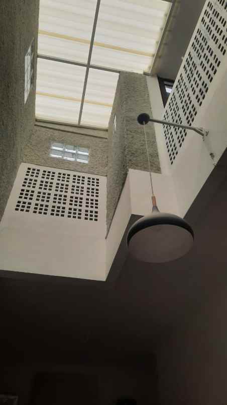 dijual rumah jl squash puri ayu