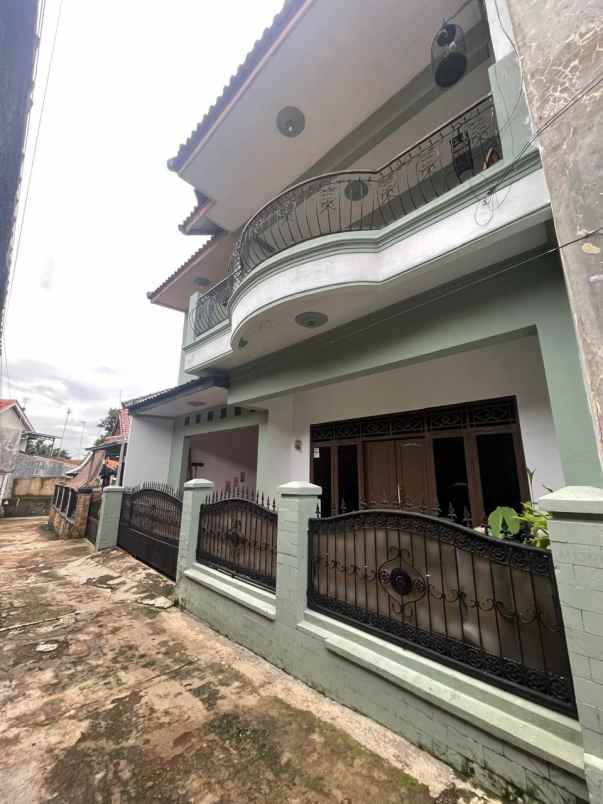 dijual rumah jl sukarata atas