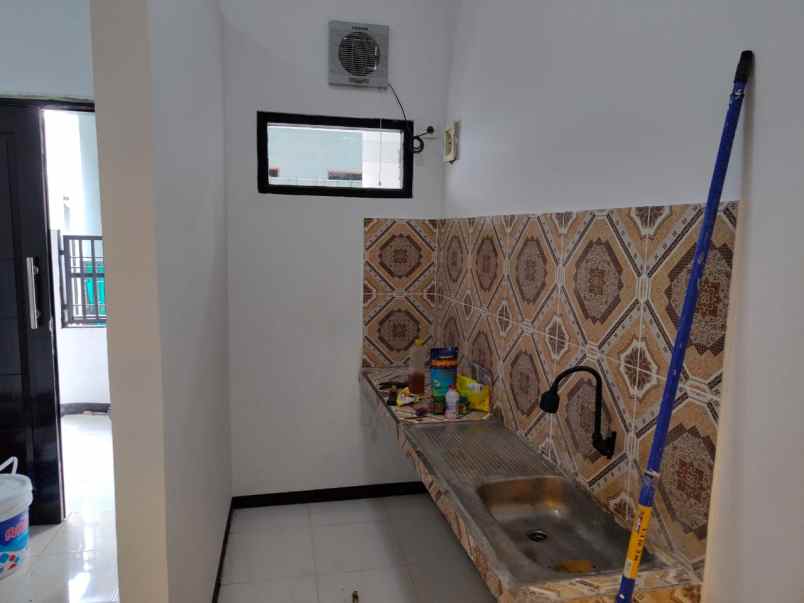 dijual rumah jl sukarela peninggilan
