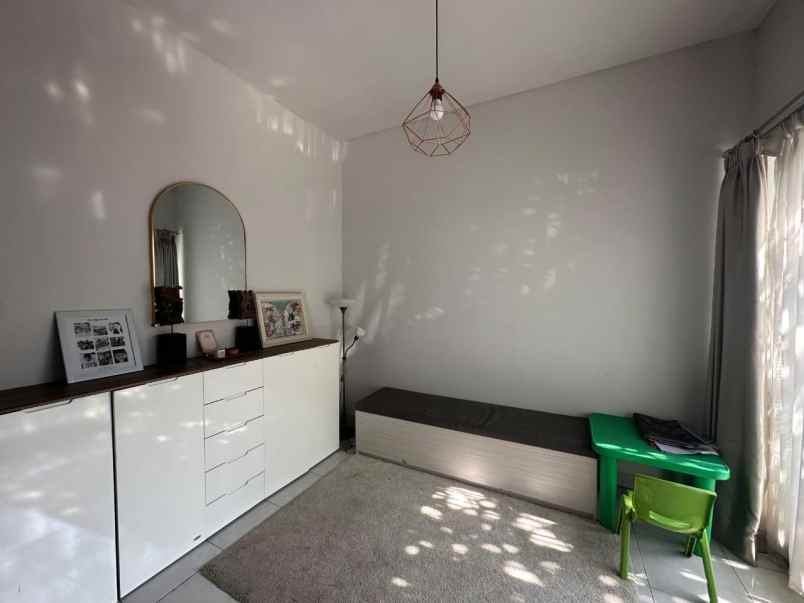 dijual rumah jl suryalaya cijagra