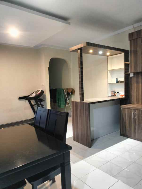 dijual rumah jl tengkubey