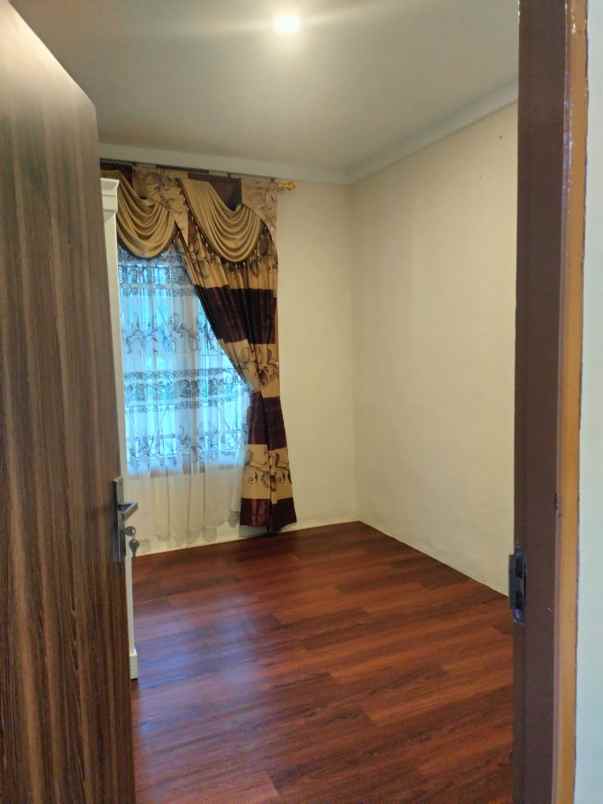 dijual rumah jl tengkubey