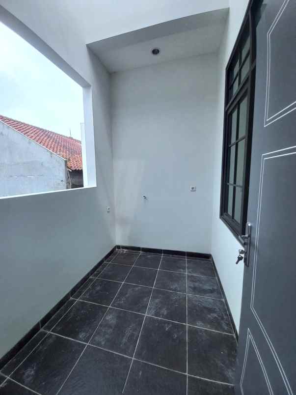 dijual rumah jl turangga lengkong