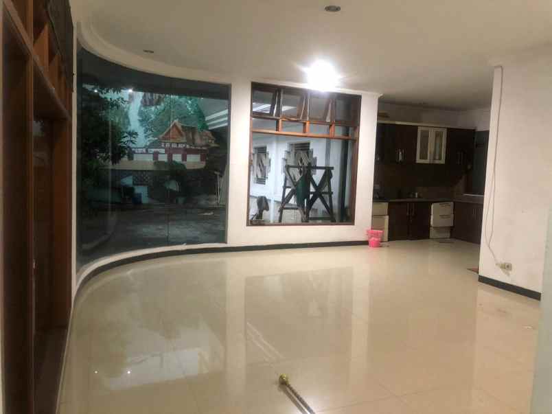 dijual rumah jl villa kalijudan indah