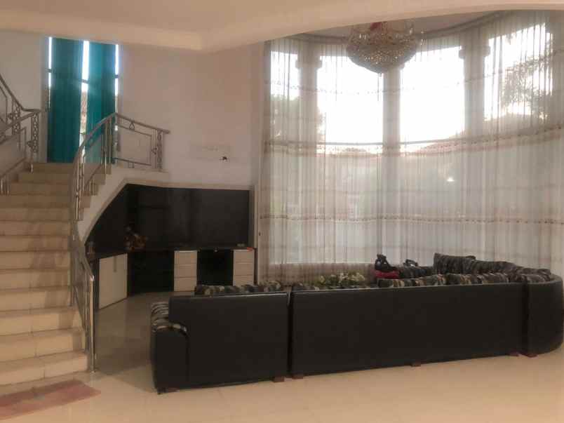 dijual rumah jl villa kalijudan indah