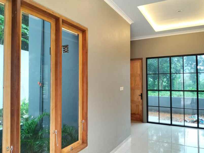 dijual rumah jl watusari