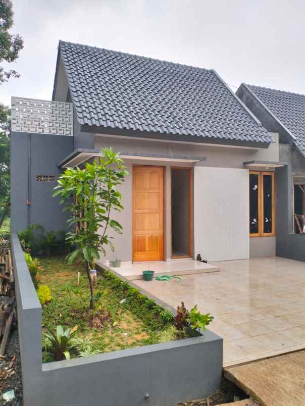 dijual rumah jl watusari