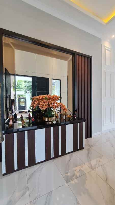 dijual rumah jl wijaya kusuma