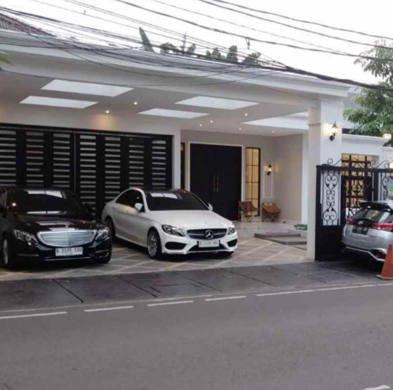 dijual rumah jl wijaya kusuma