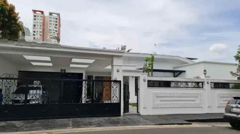 dijual rumah jl wijaya kusuma