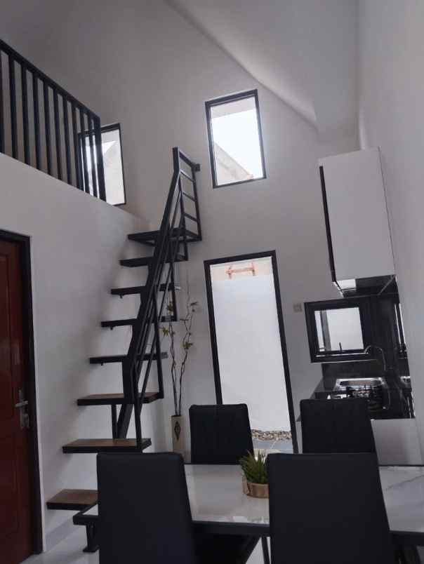 dijual rumah jl wisanggeni pondok benda