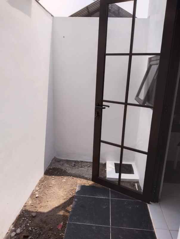 dijual rumah jl wisanggeni pondok benda