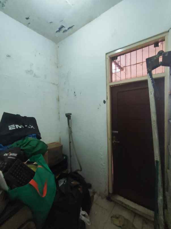 dijual rumah jl zamrud jati rasa