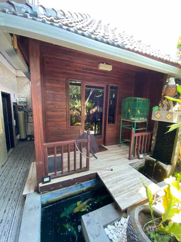 dijual rumah jln kebo iwa utara