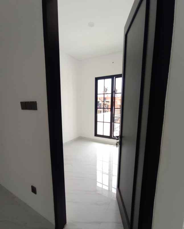 dijual rumah kalibata jakarta selatan