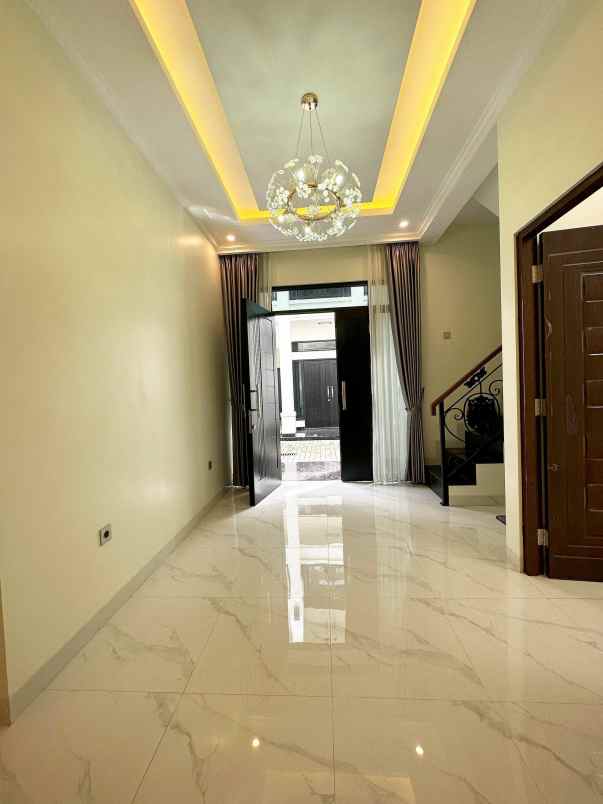 dijual rumah kalisari