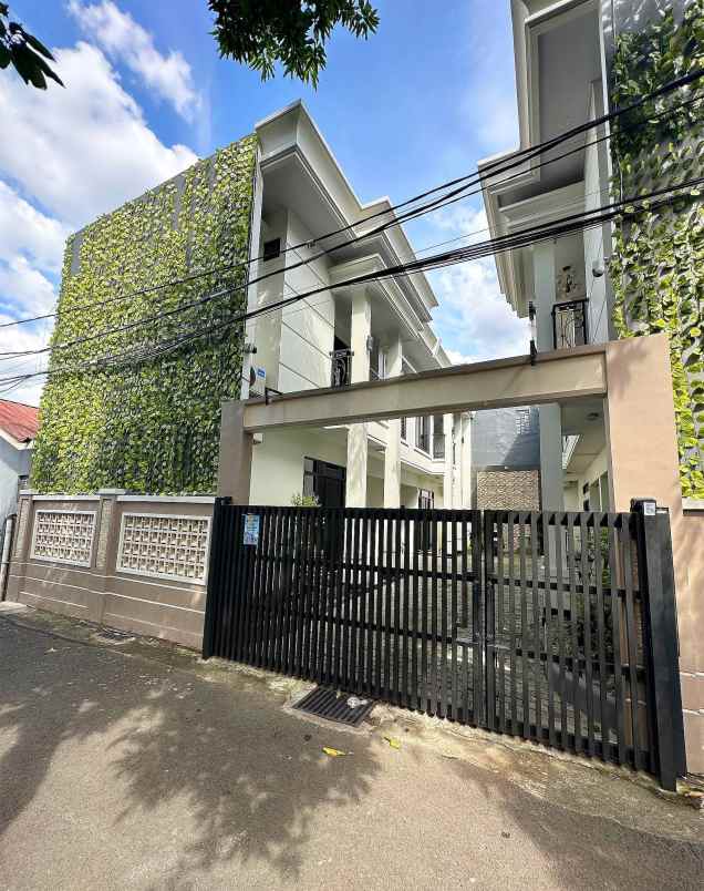 dijual rumah kalisari