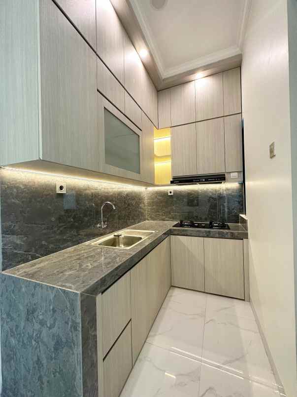 dijual rumah kalisari