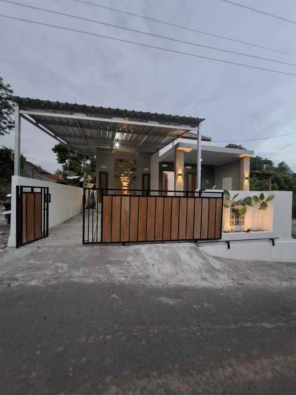 dijual rumah kalitirto
