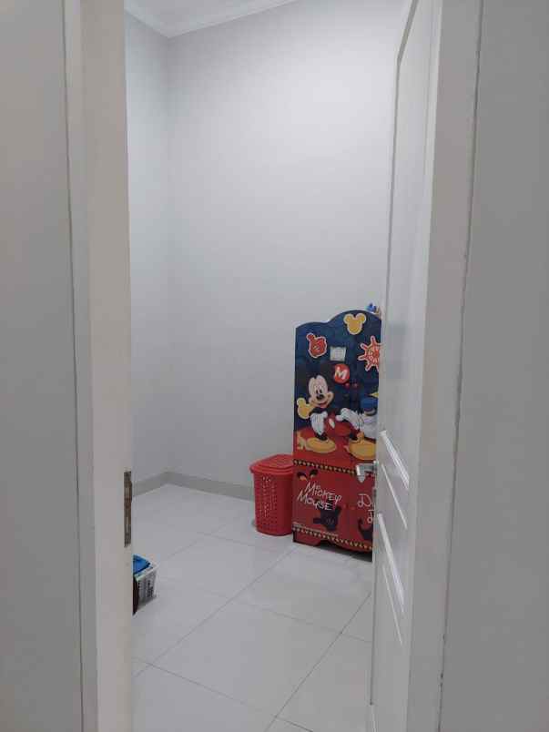 dijual rumah karah tama