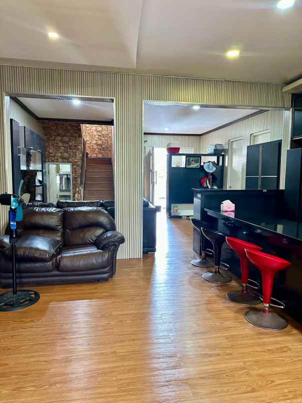 dijual rumah karawang barat