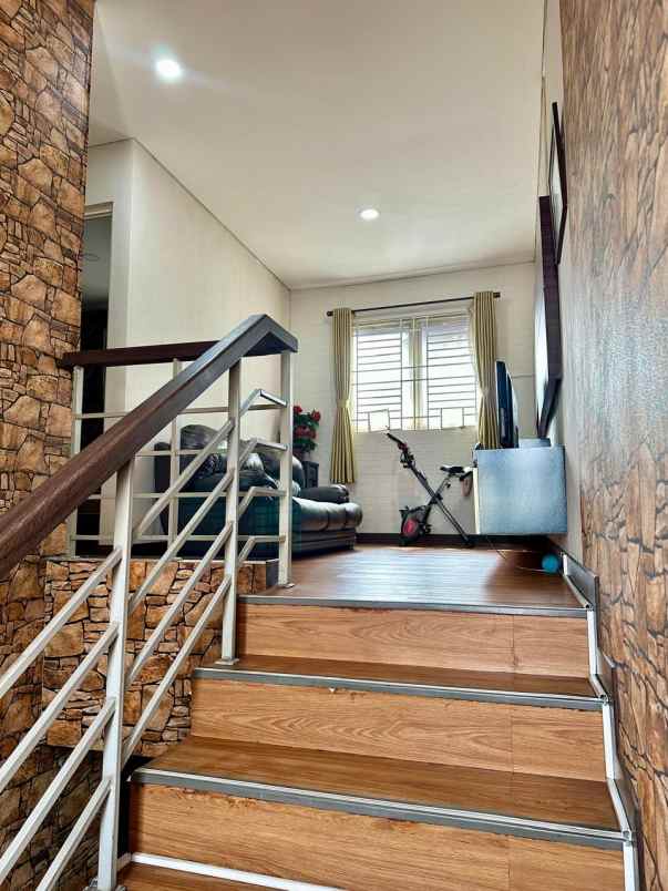 dijual rumah karawang barat