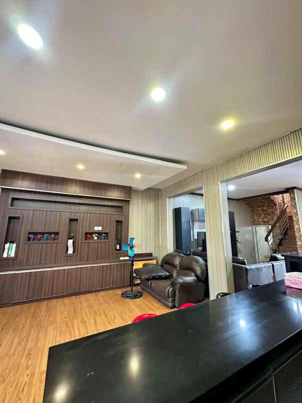 dijual rumah karawang barat