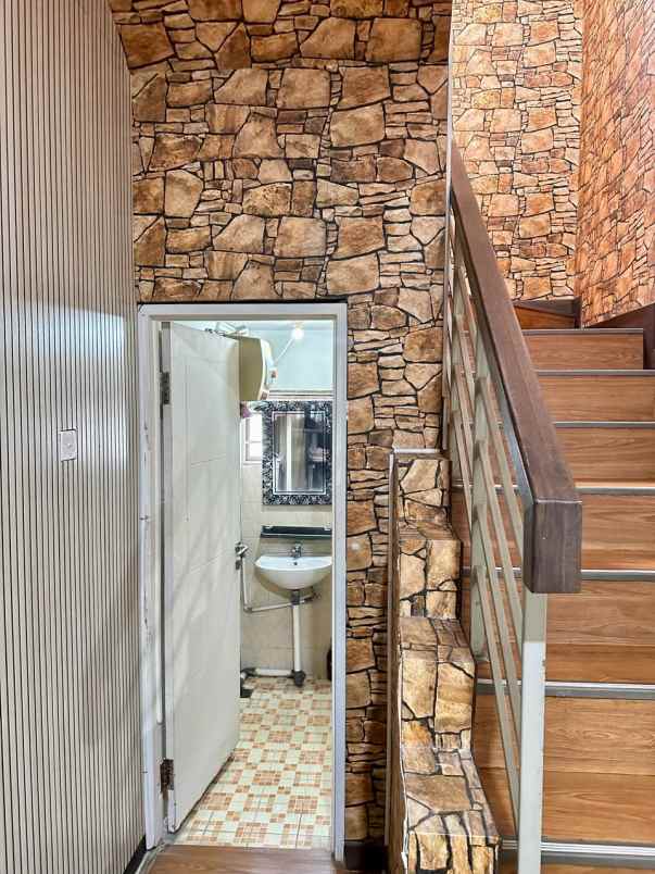 dijual rumah karawang barat