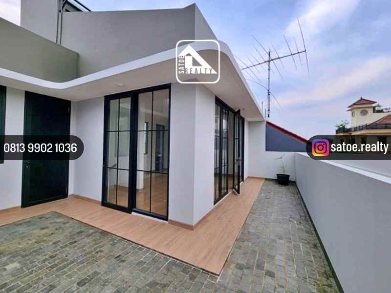 dijual rumah kav polri jl ampera