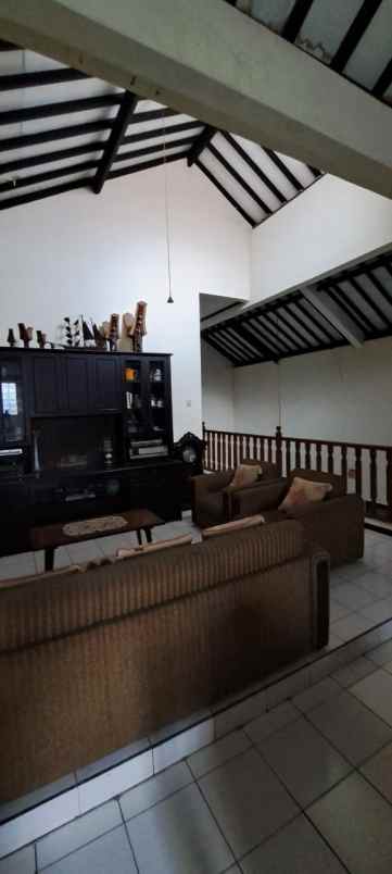 dijual rumah kayu agung 2