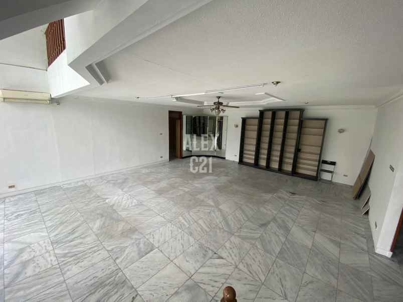 dijual rumah kebayoran baru