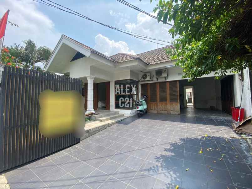 dijual rumah kebayoran baru