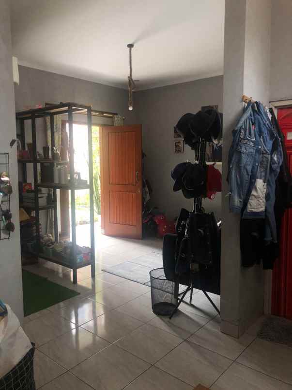 dijual rumah kec parongpong