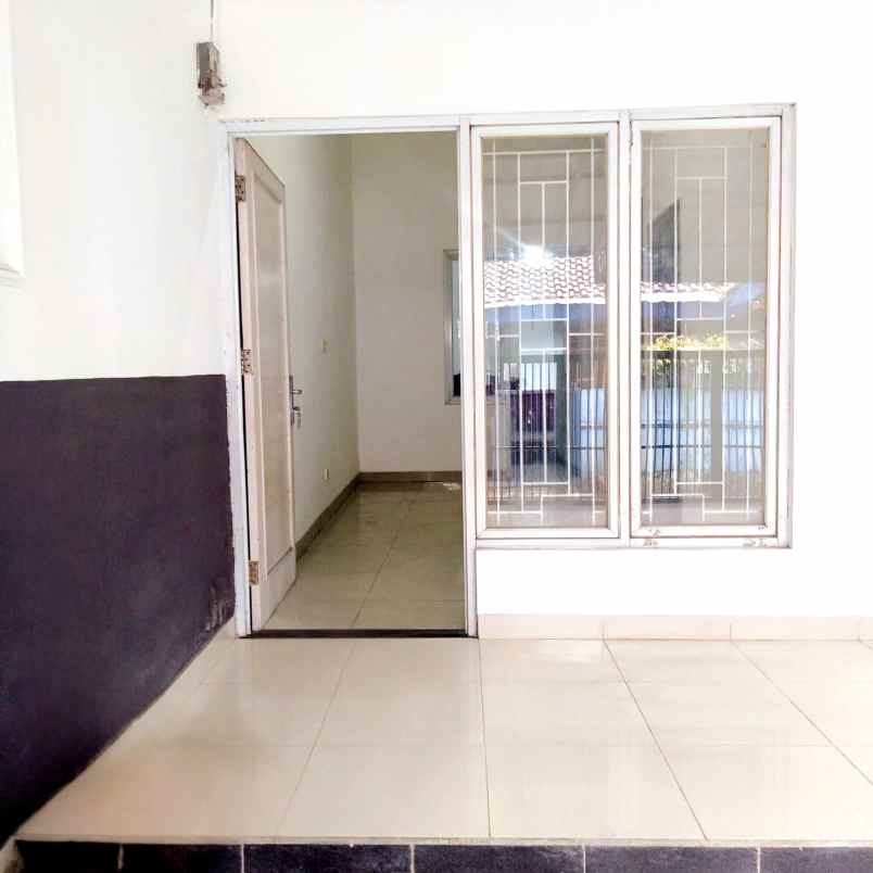 dijual rumah kedaung ciputat