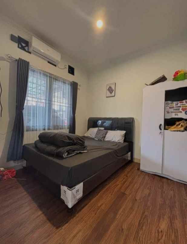 dijual rumah kelapa dua depok